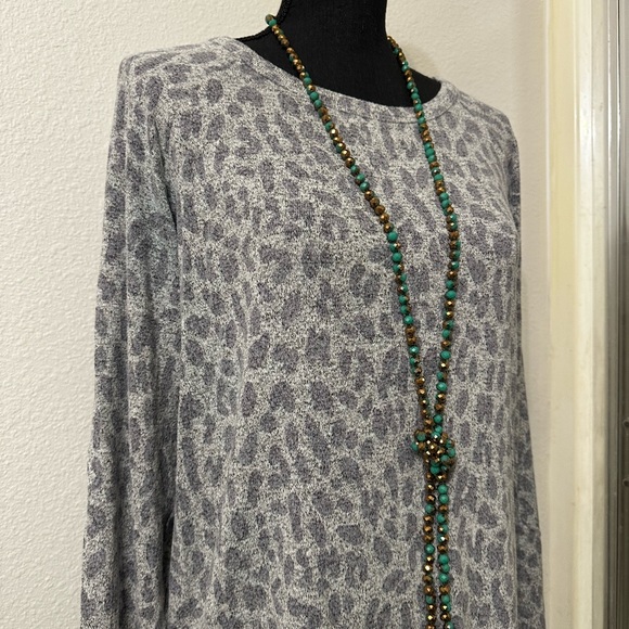 Women’s Gray Leopard/Cheetah Print Sweater - Picture 2 of 5